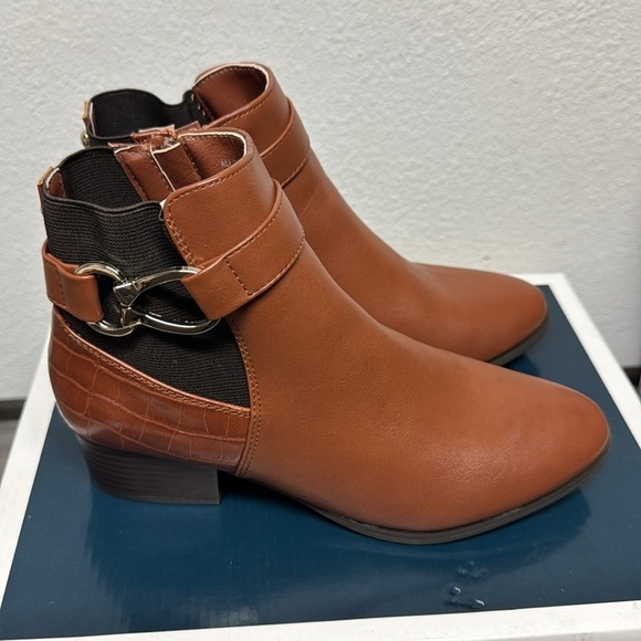 Karen Scott Women's Nadine Booties (WIDE) - Picture 5 of 7